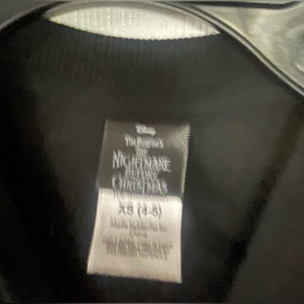 Girls Black Jack and Sally Graphic Sweatshirt! NWT. Size XS. - Picture 5 of 6